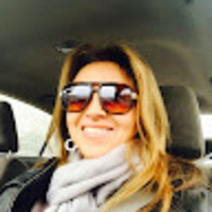 Meet your Posher, Claudia